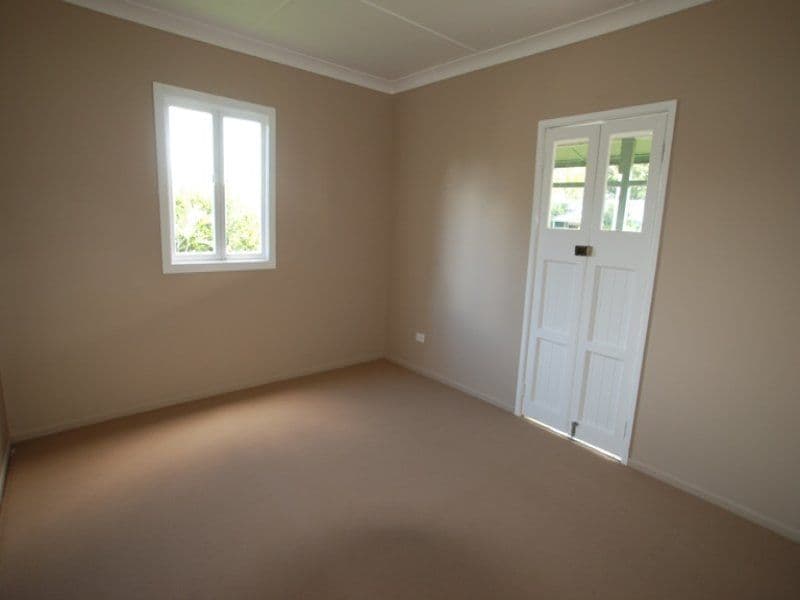 8 Upper Union Street, DECEPTION BAY QLD 4508, Deception Bay - Thumbnail 5