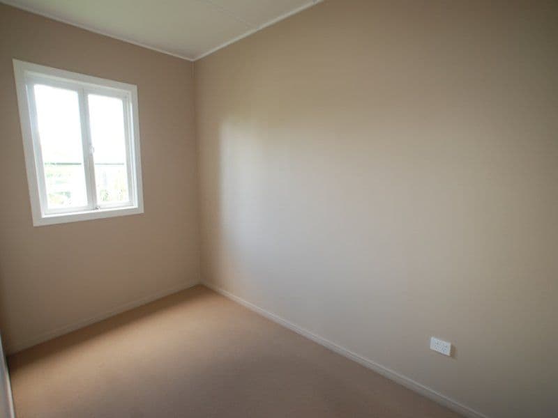 8 Upper Union Street, DECEPTION BAY QLD 4508, Deception Bay - Thumbnail 6