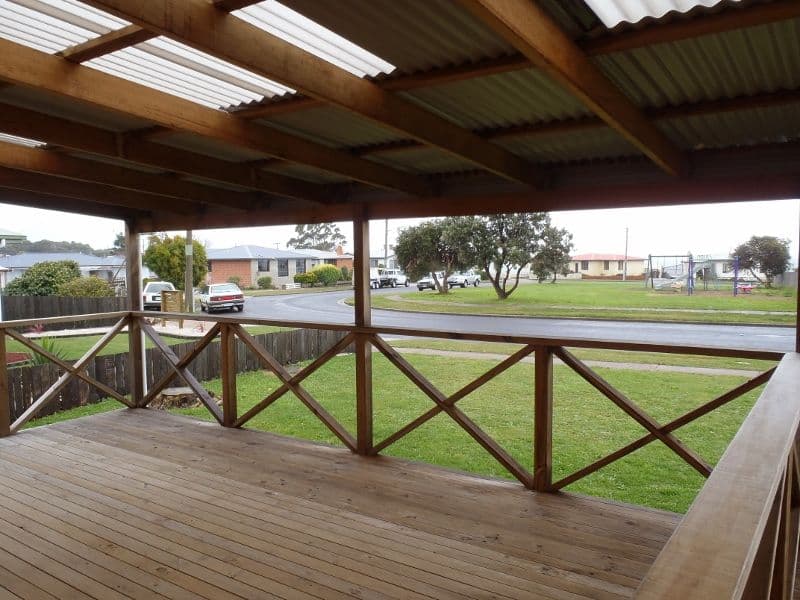 6 Ronald Crescent, SOMERSET TAS 7322, Somerset - Thumbnail 2