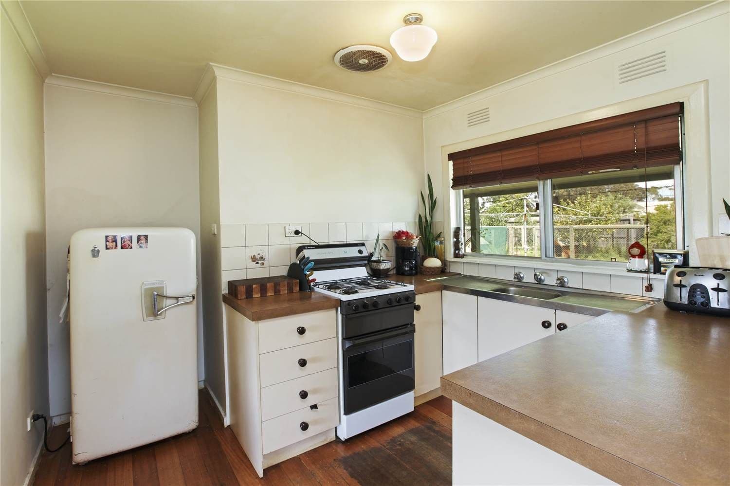10 Swan Street, LARA VIC 3212, Lara - Thumbnail 3