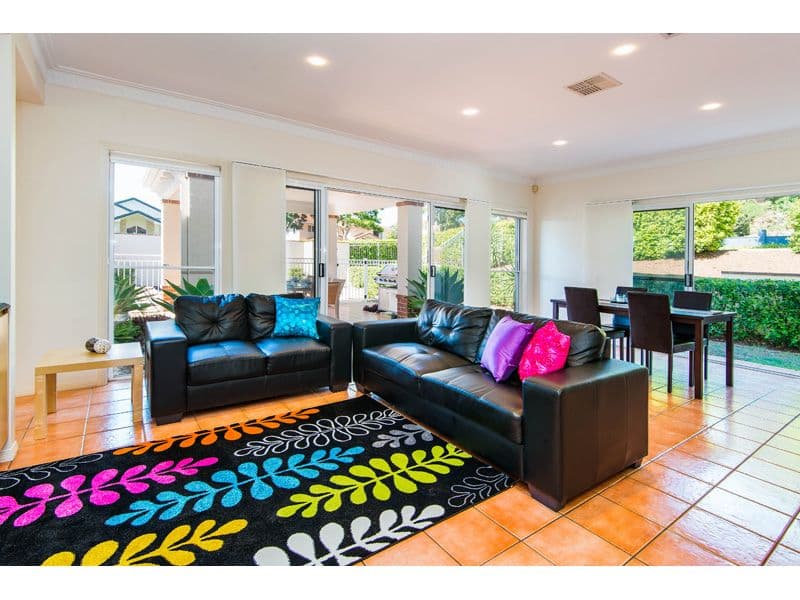 29 Coneyhurst Crescent, CARINDALE QLD 4152, Carindale - Thumbnail 2