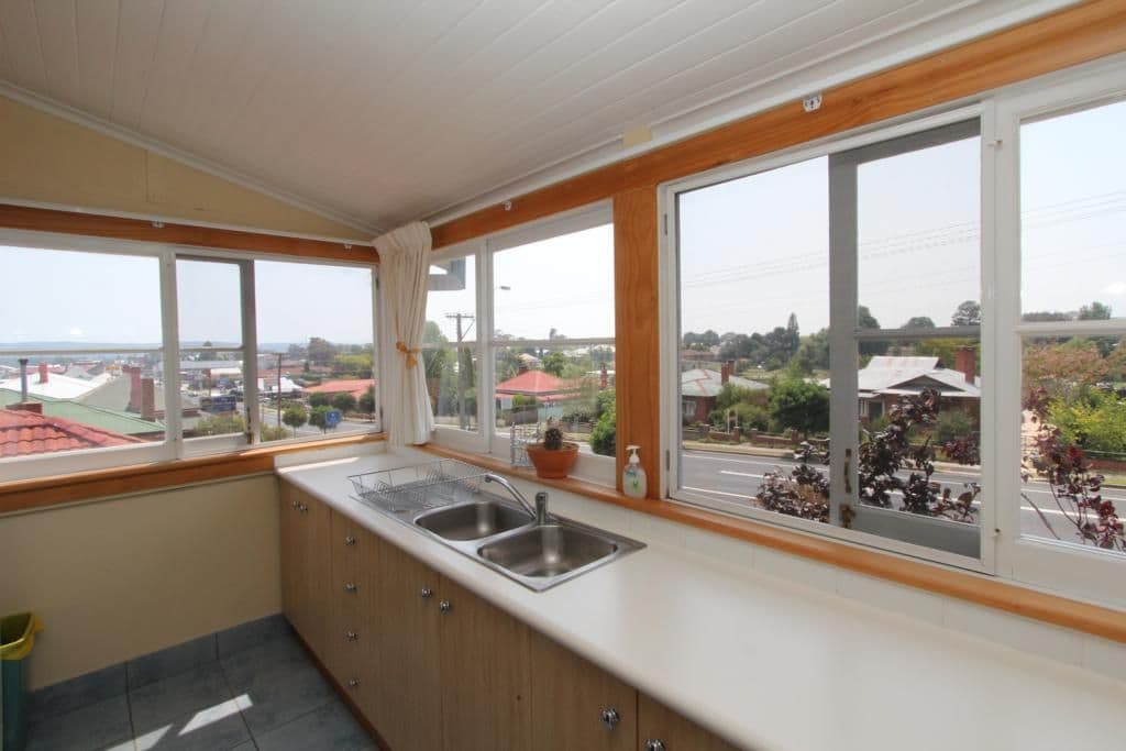 128 Rouse Street, TENTERFIELD NSW 2372, Tenterfield - Thumbnail 3