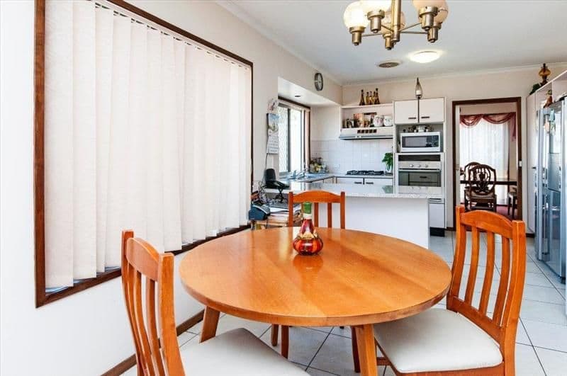 5 Cheviot Place, SINNAMON PARK QLD 4073, Sinnamon Park - Thumbnail 4