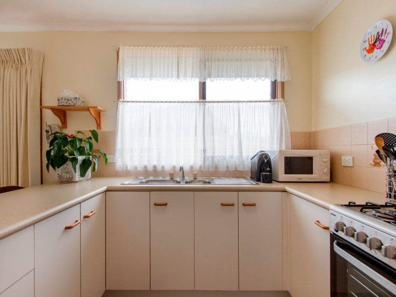 50 Barry Street, SEAFORD VIC 3198, Seaford - Thumbnail 5