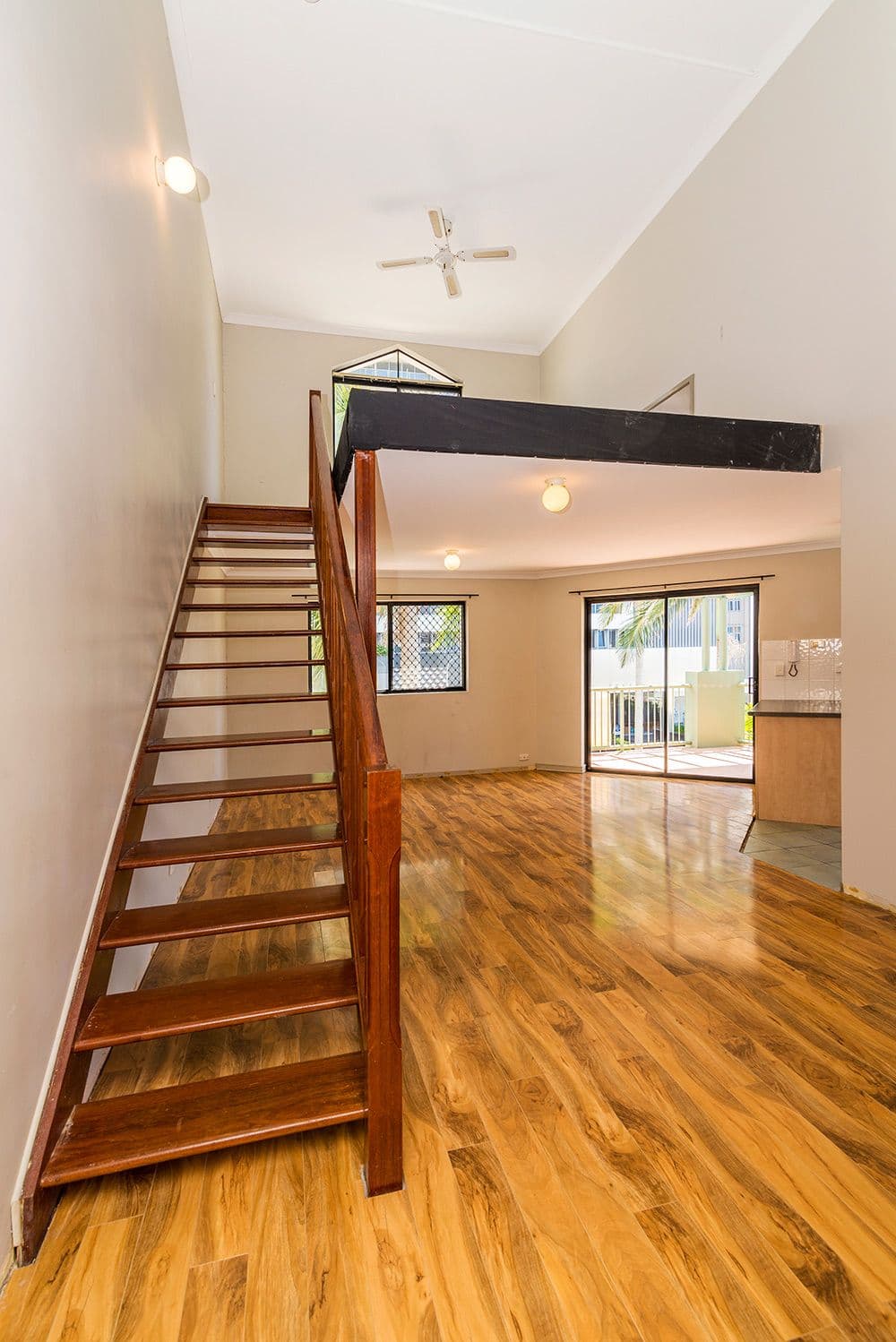 6 White Street, SOUTHPORT QLD 4215, Southport - Thumbnail 2