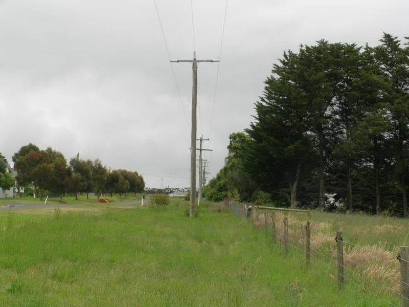 30-32 Gray Street, LISMORE VIC 3324, Lismore - Thumbnail 2