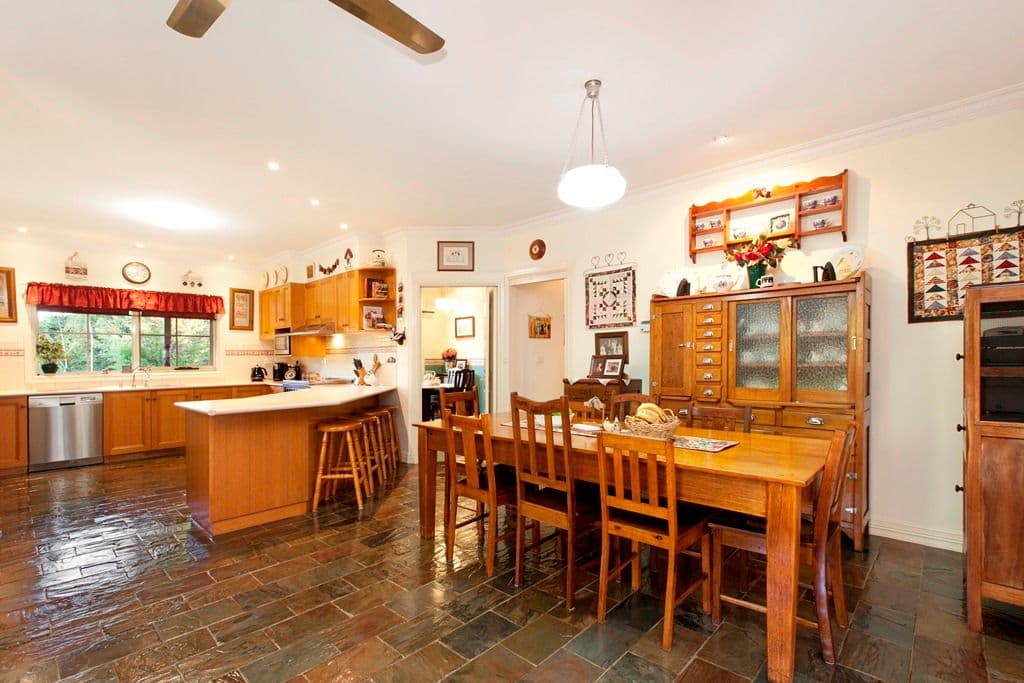 16 Berry Street, BALLAN VIC 3342, Ballan - Thumbnail 8