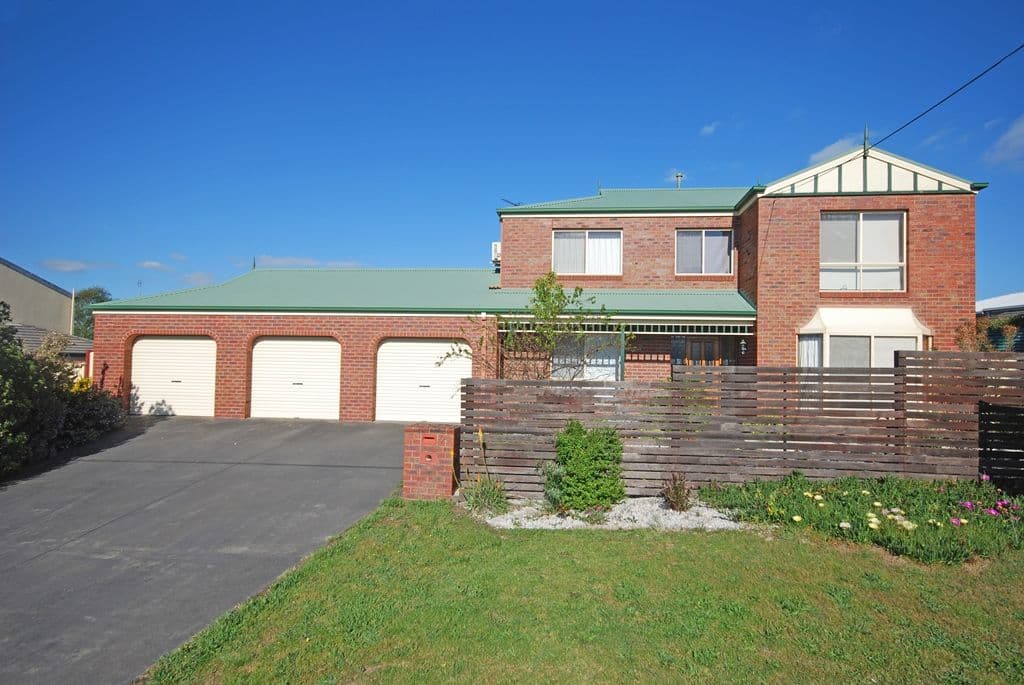 21 Tinworth Avenue, MOUNT CLEAR  Victoria  3350, Australia, Mount Clear - Image 1