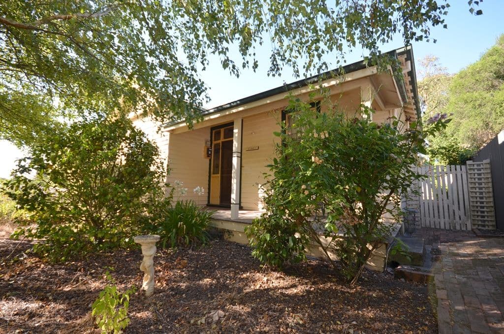 109 Cobden Street, MOUNT PLEASANT  Victoria  3350, Australia, Mount Pleasant - Thumbnail 2