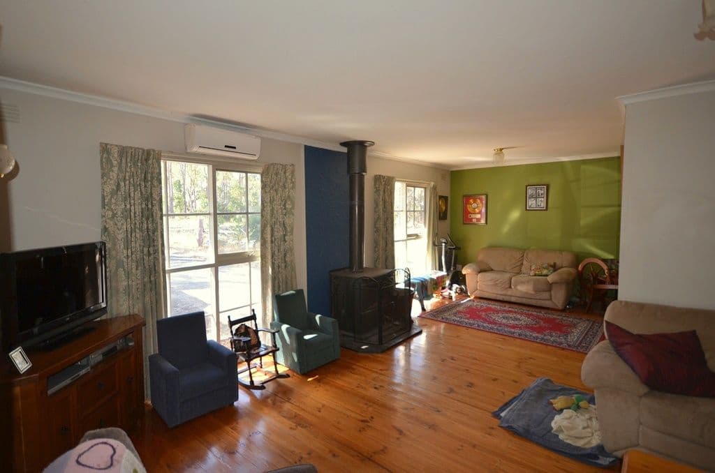 20 Cochrane Drive, SNAKE VALLEY VIC 3351, Snake Valley - Thumbnail 3