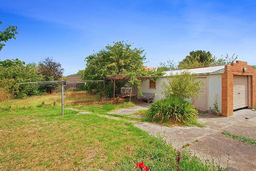 71 Broadhurst Avenue, RESERVOIR VIC 3073, Reservoir - Thumbnail 2