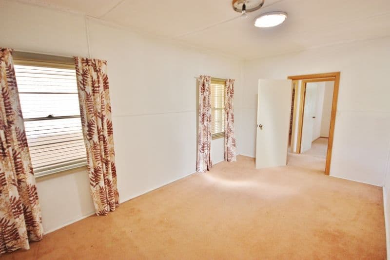 11 Miro Street, YOUNG NSW 2594, Young - Thumbnail 6