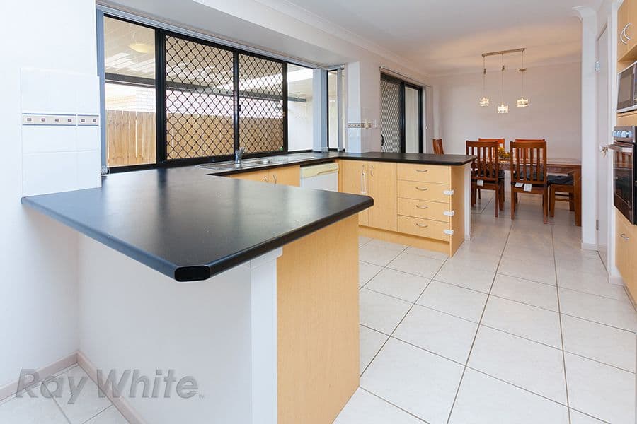 20 Lloyd Bird Crescent, SPRINGFIELD LAKES QLD 4300, Springfield Lakes - Thumbnail 2