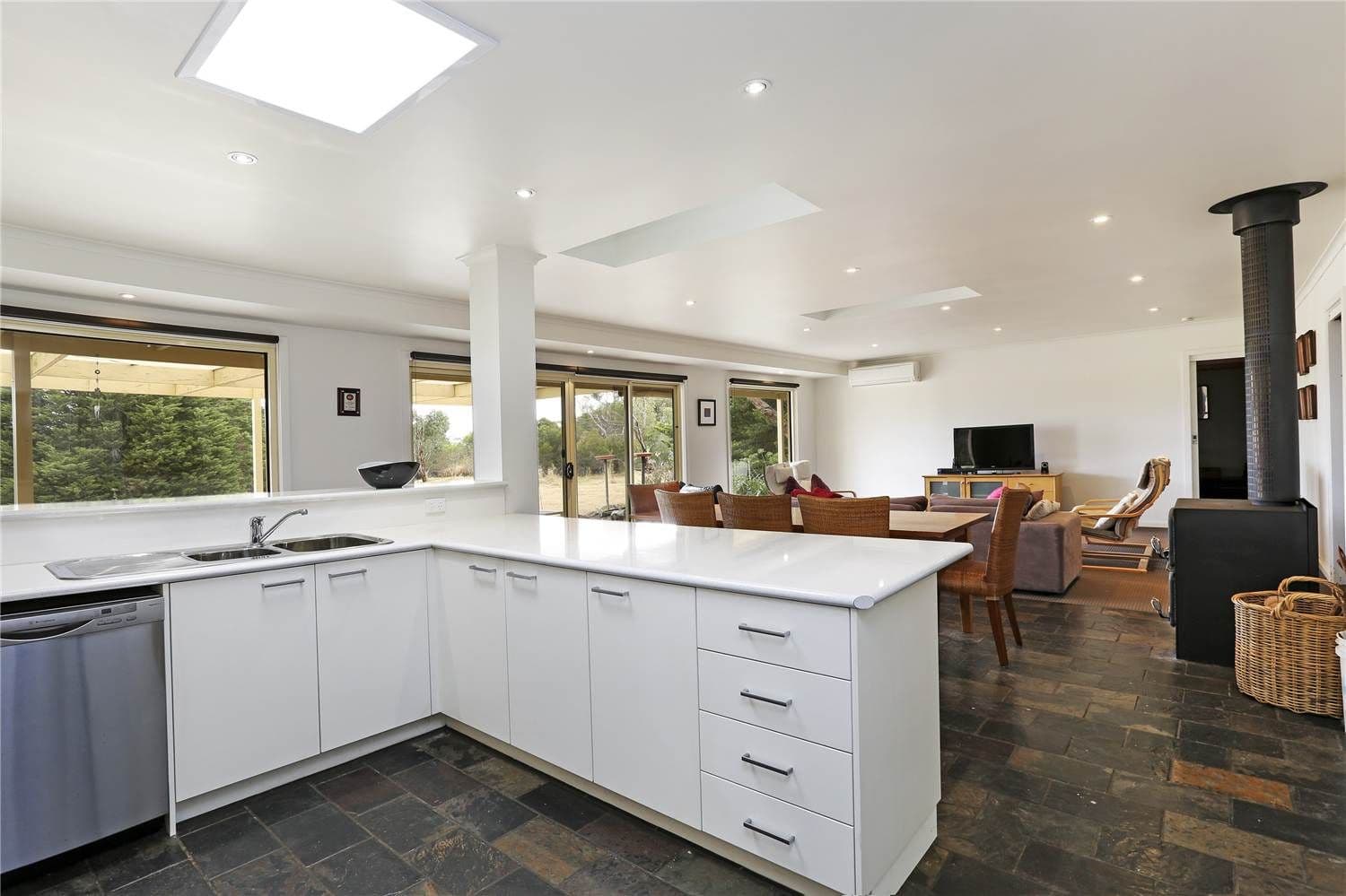 134 Lynch Road, ANAKIE VIC 3221, Anakie - Thumbnail 4