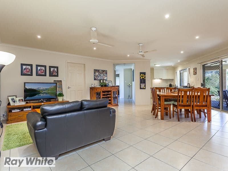 4 Herberton Court, DECEPTION BAY QLD 4508, Deception Bay - Thumbnail 2