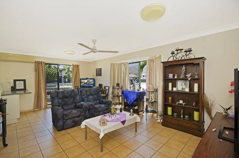 17 Tuffley Street, WEST END QLD 4810, West End - Thumbnail 2