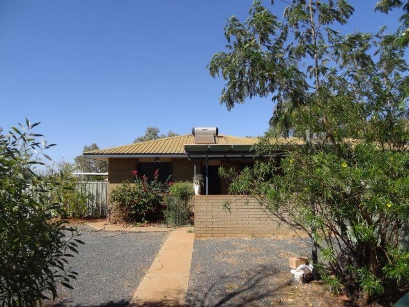 8 Yarrunga Crescent, SOUTH HEDLAND WA 6722, South Hedland - Image 1