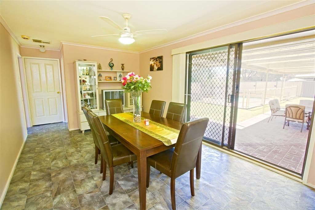 1 Nightmist Grove, ST CLAIR NSW 2759, St Clair - Thumbnail 4