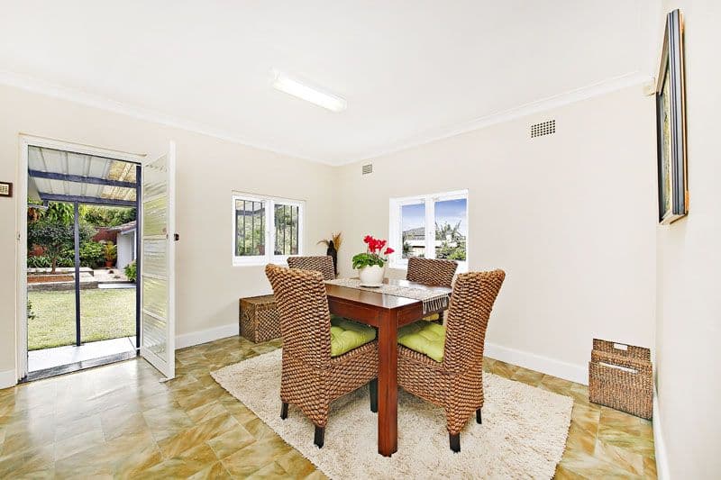 35 Clarence Road, ROCKDALE NSW 2216, Rockdale - Thumbnail 2