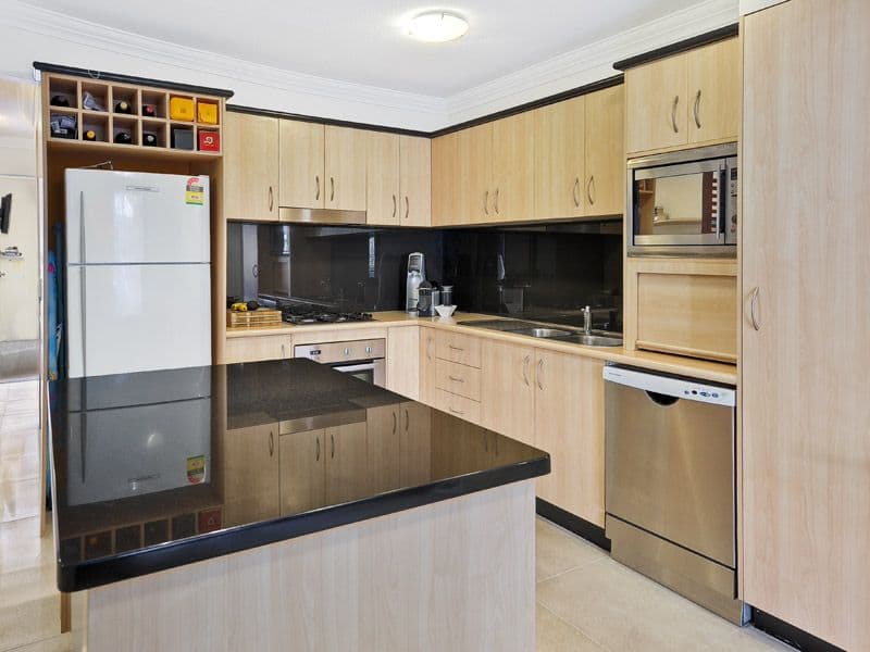 33 Helen Street, NEWSTEAD QLD 4006, Newstead - Thumbnail 5