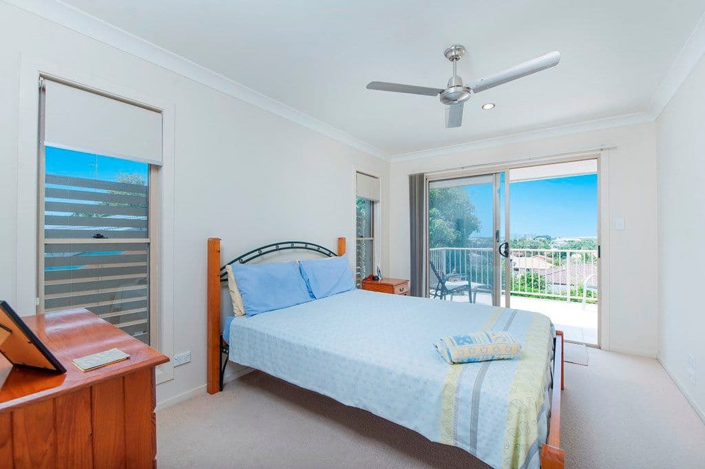 15 Ashbourne Terrace, BIGGERA WATERS QLD 4216, Biggera Waters - Thumbnail 7