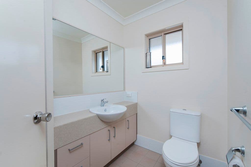 15 Ashbourne Terrace, BIGGERA WATERS QLD 4216, Biggera Waters - Thumbnail 8