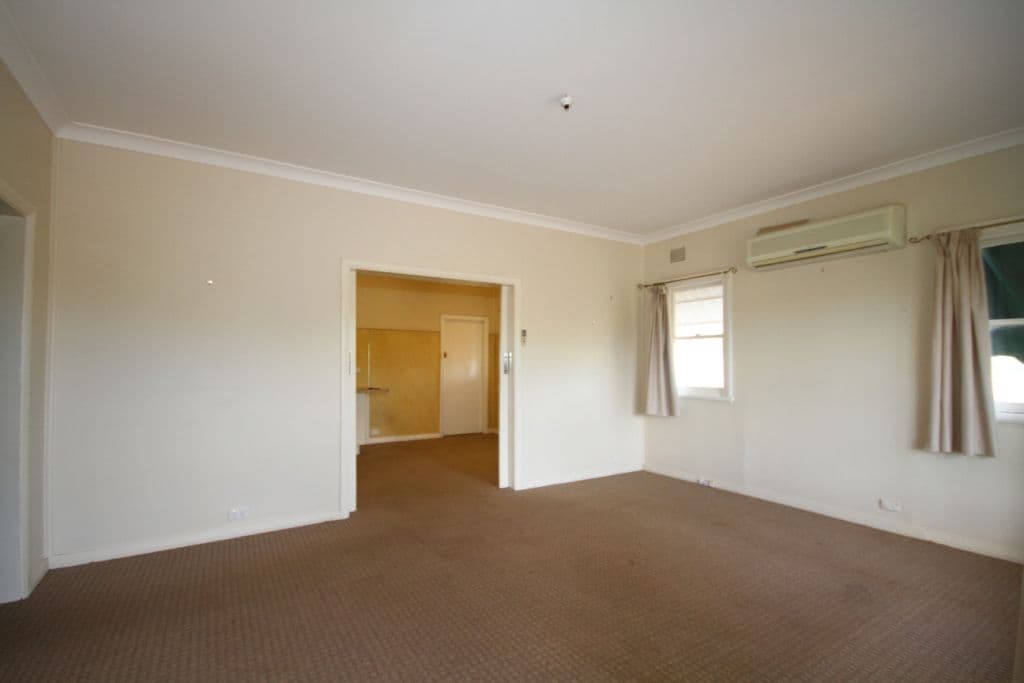 12 Regent Street, NARRABRI NSW 2390, Narrabri - Thumbnail 7