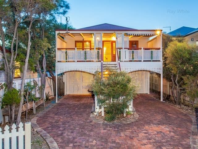 5 Esplanade, DECEPTION BAY QLD 4508, Deception Bay - Thumbnail 2