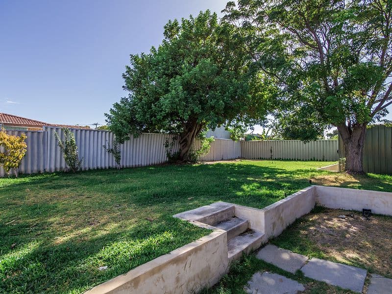 54 Stainer Avenue, ROCKINGHAM WA 6168, Rockingham - Thumbnail 4