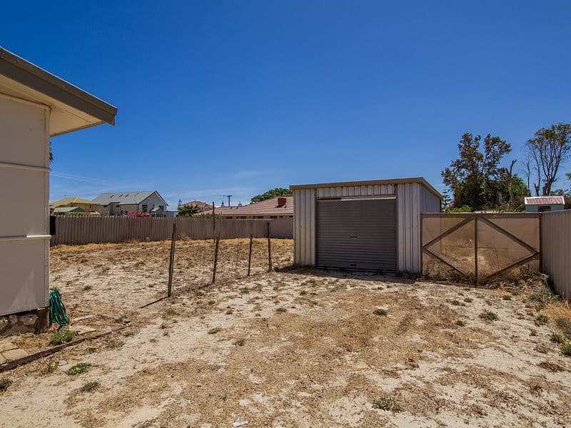 11 Karunjie Road, GOLDEN BAY WA 6174, Golden Bay - Thumbnail 6