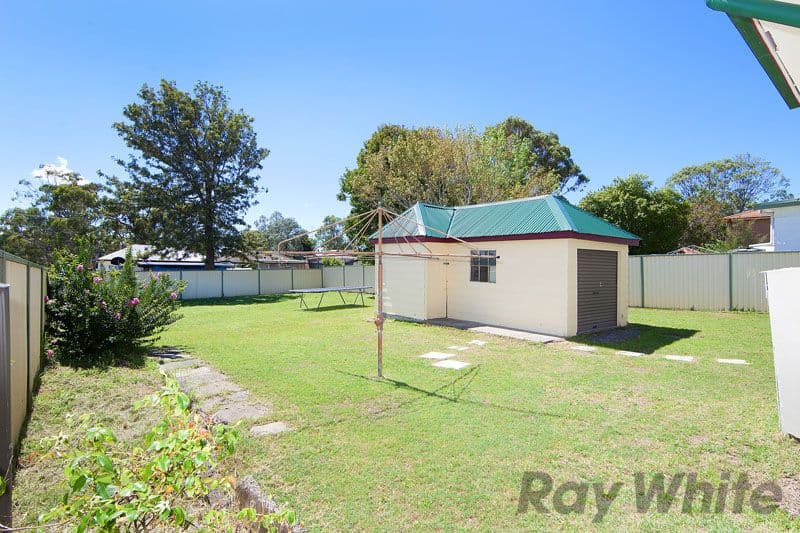 35 Manuka Parade, GOROKAN NSW 2263, Gorokan - Thumbnail 2