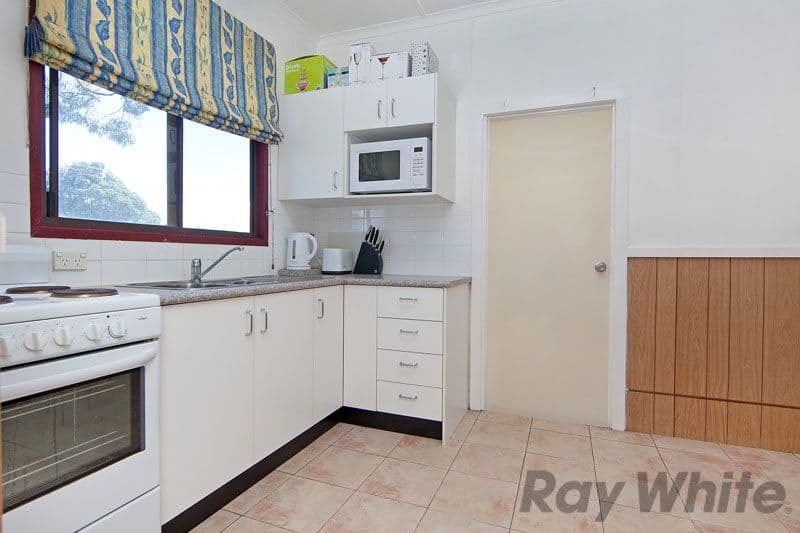 35 Manuka Parade, GOROKAN NSW 2263, Gorokan - Thumbnail 4