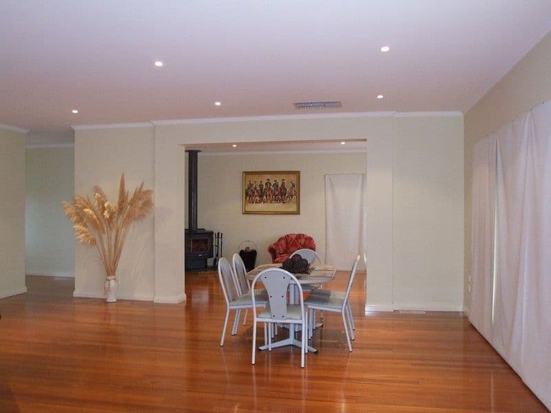 26 Strathtulloh Circuit, MELTON SOUTH VIC 3338, Melton South - Thumbnail 3