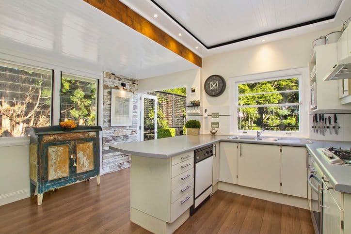 20 Sugarloaf Crescent, CASTLECRAG NSW 2068, Castlecrag - Thumbnail 3