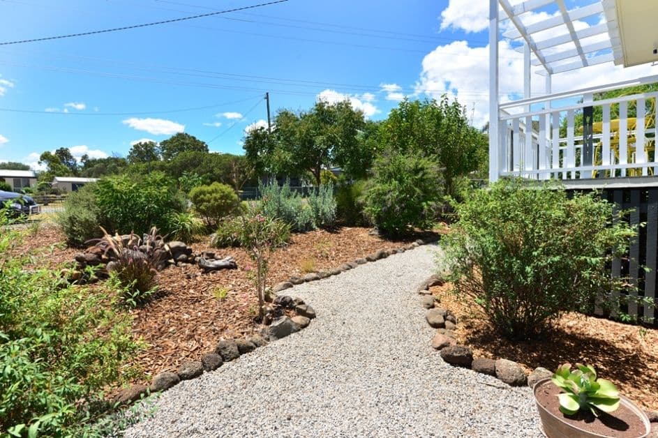 13 Catherine Crescent, KINGSTHORPE QLD 4400, Kingsthorpe - Thumbnail 2