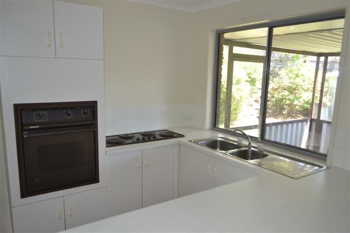 4 Gable Street, OXENFORD QLD 4210, Oxenford - Thumbnail 2