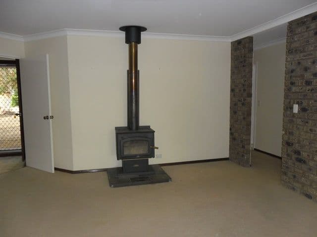 6 Robertson Street, Carnamah WA 6517, Carnamah - Thumbnail 4