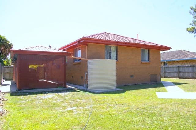 12 Lockyer Parade, DECEPTION BAY QLD 4508, Deception Bay - Thumbnail 4