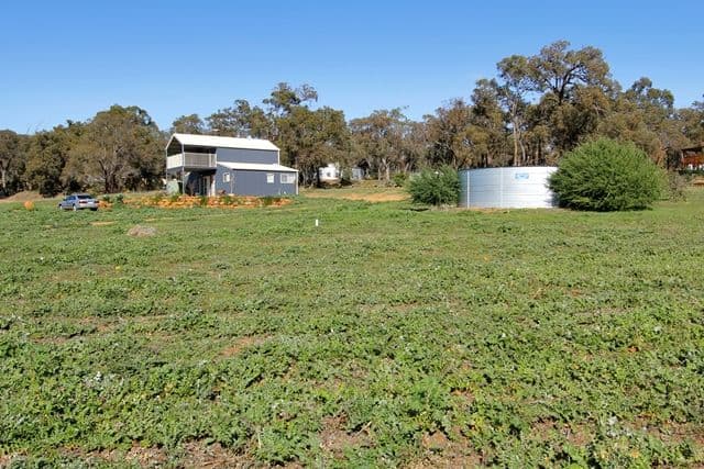 161 Holstein Loop, LOWER CHITTERING WA 6084, Lower Chittering - Thumbnail 2