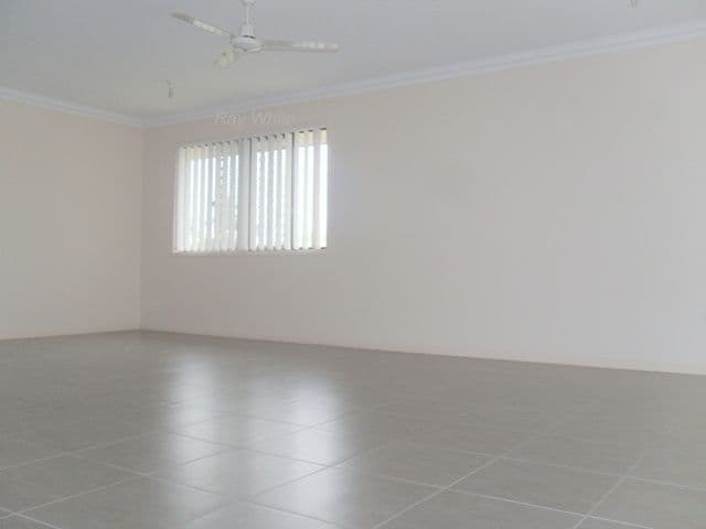 1 Caitlin Court, ROTHWELL QLD 4022, Rothwell - Thumbnail 5