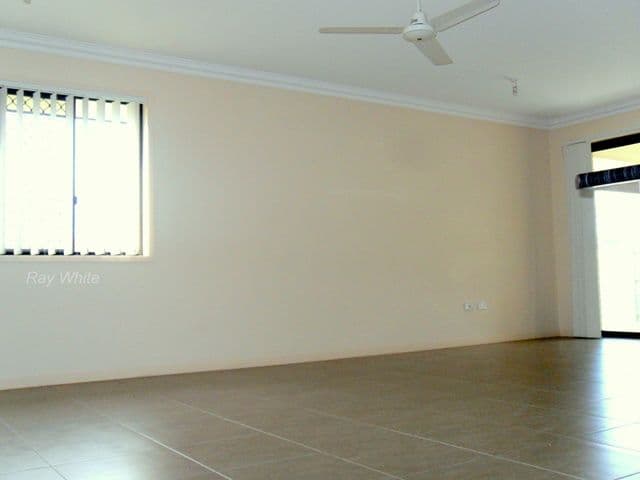 1 Caitlin Court, ROTHWELL QLD 4022, Rothwell - Thumbnail 3