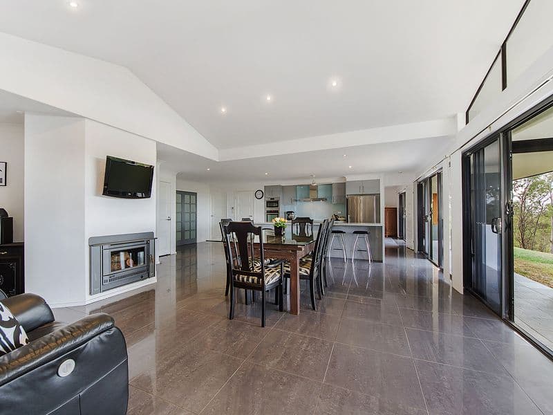 86 Fern Hill Drive, WILLOW VALE QLD 4209, Willow Vale - Thumbnail 8