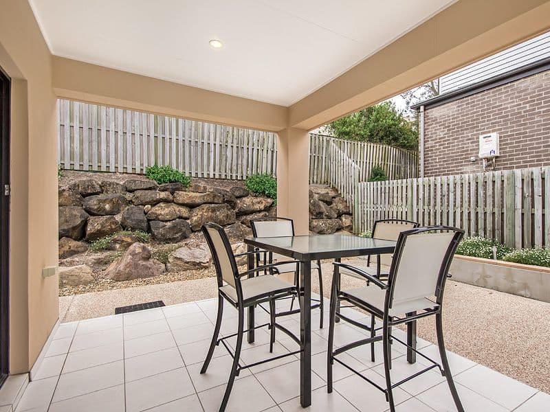 3 Entry Drive, MERRIMAC QLD 4226, Merrimac - Thumbnail 2