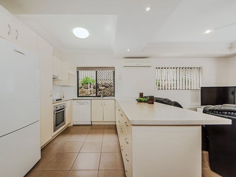 3 Entry Drive, MERRIMAC QLD 4226, Merrimac - Thumbnail 5