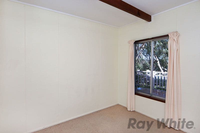 2 Coonanga Avenue, BUDGEWOI NSW 2262, Budgewoi - Thumbnail 4
