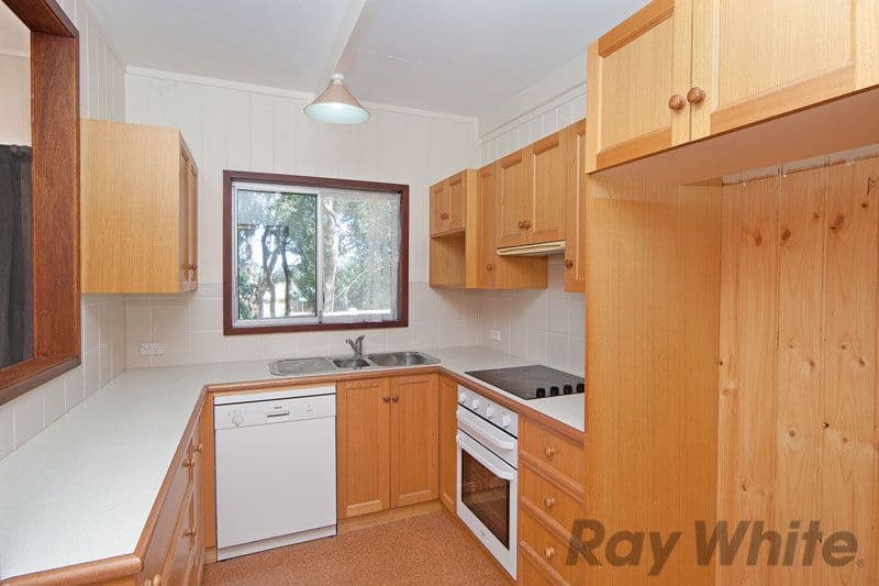 2 Coonanga Avenue, BUDGEWOI NSW 2262, Budgewoi - Thumbnail 2