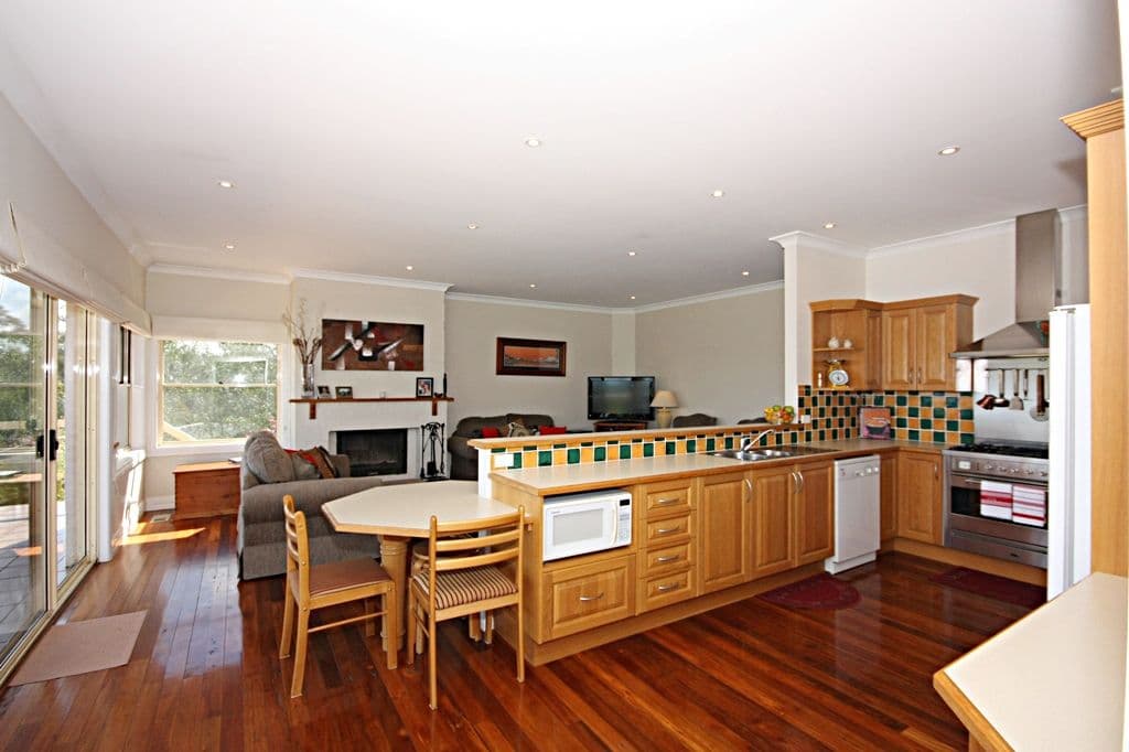 14 Yuille Avenue, BUNDANOON NSW 2578, Bundanoon - Thumbnail 3