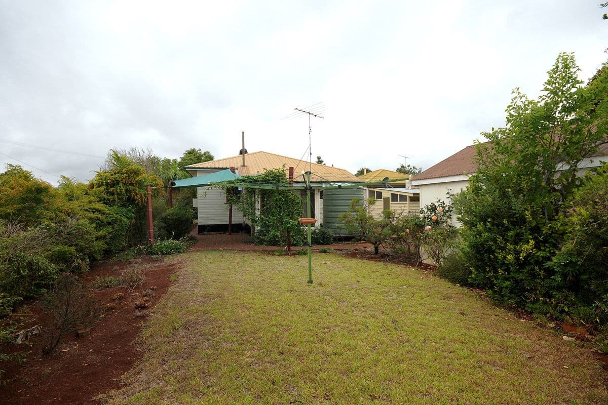 10 Goode Street, NEWTOWN QLD 4350, Newtown - Thumbnail 7