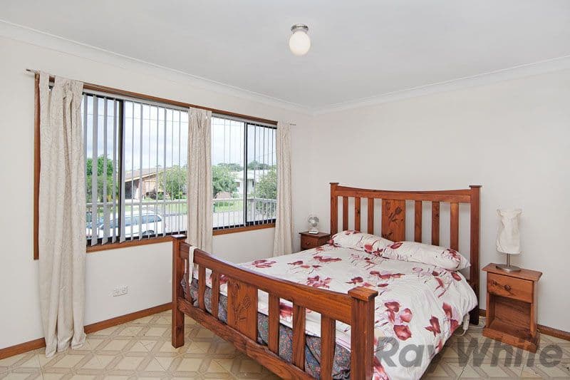15 Koorana Avenue, GOROKAN NSW 2263, Gorokan - Thumbnail 4