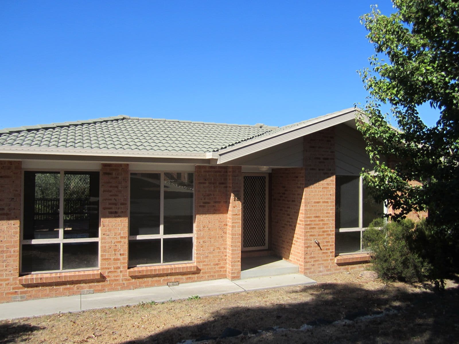 12 Leahy Place, GORDON ACT 2906, Gordon - Image 1